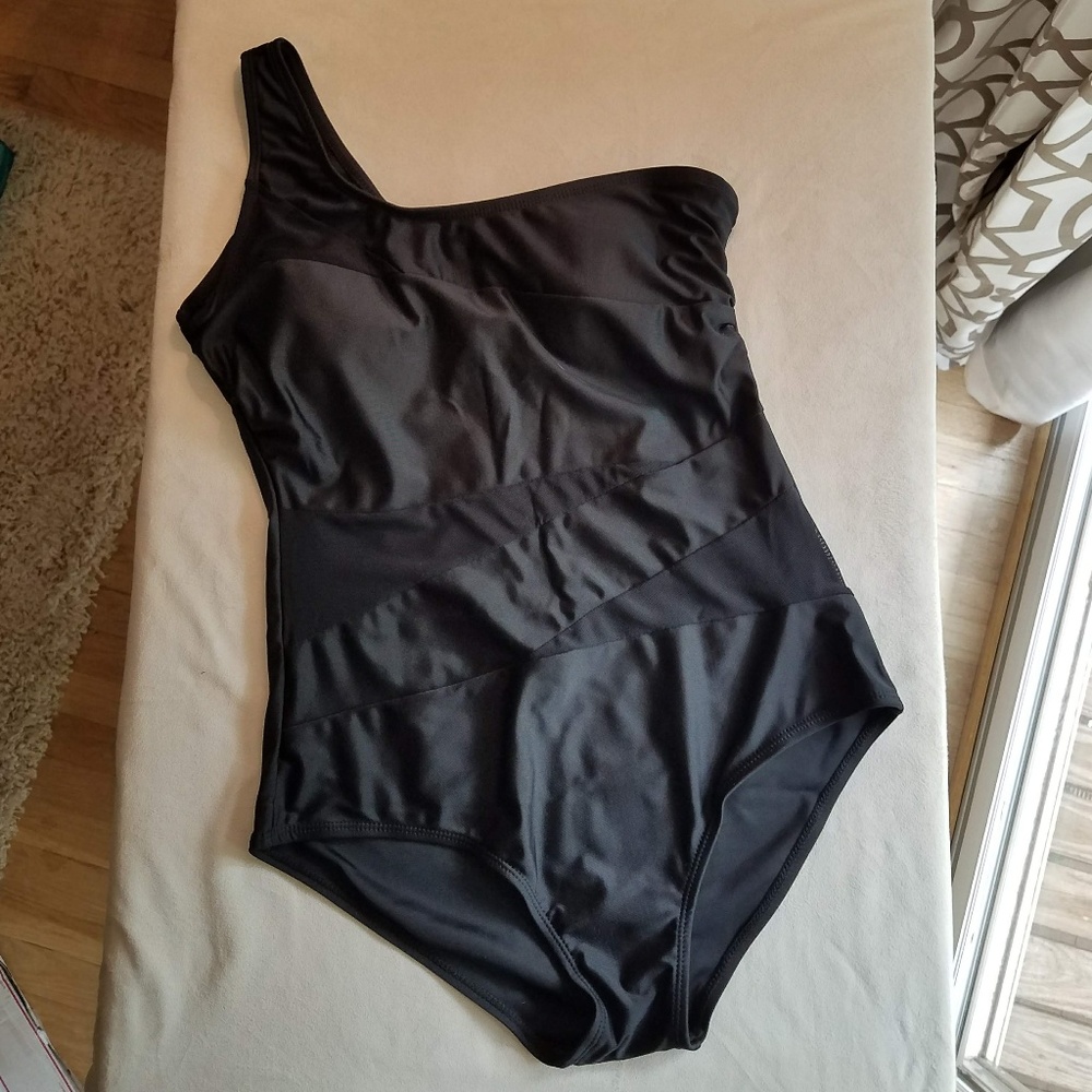 NWT LAST 2!  PLUS SIZE Swimsuit - 1x 2x 3x - Picture 3 of 3